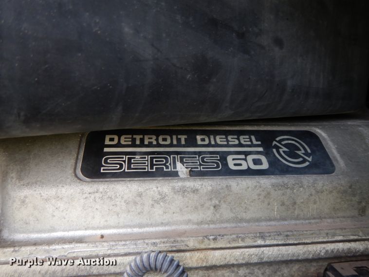 image for item HJ9689 2010 Freightliner Cascadia  semi truck