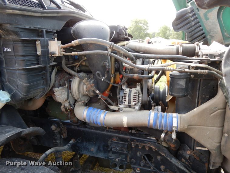 image for item HJ9689 2010 Freightliner Cascadia  semi truck