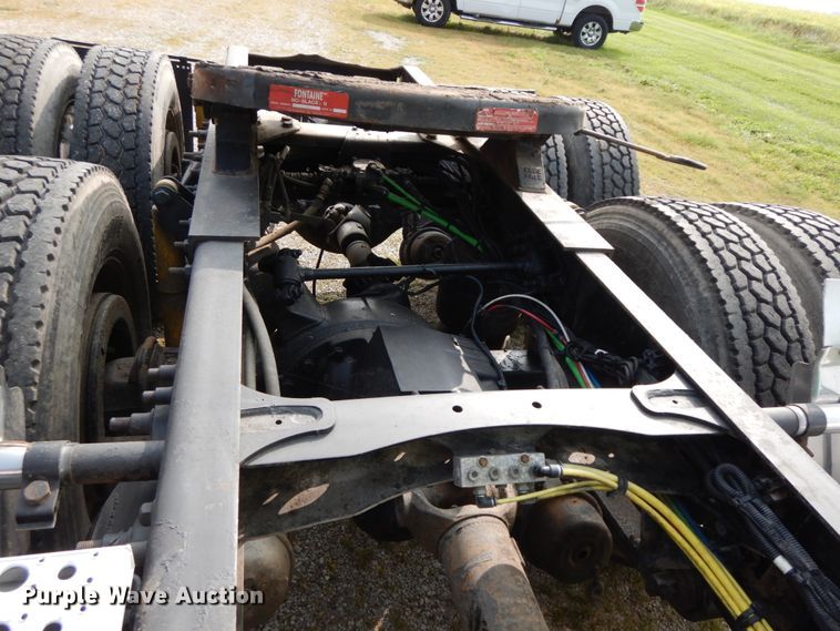 image for item HJ9689 2010 Freightliner Cascadia  semi truck