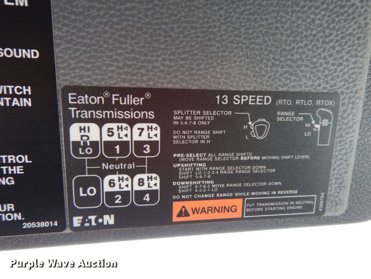 image for item HJ9718 2007 Volvo VN  10th Anniversary Series semi truck