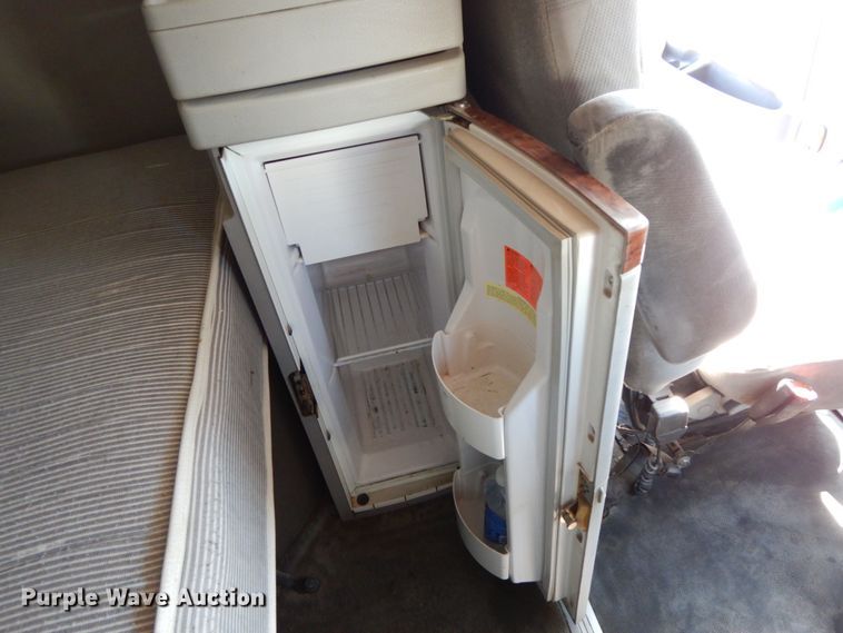 image for item HJ9718 2007 Volvo VN  10th Anniversary Series semi truck