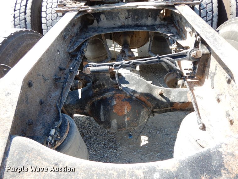 image for item HJ9718 2007 Volvo VN  10th Anniversary Series semi truck