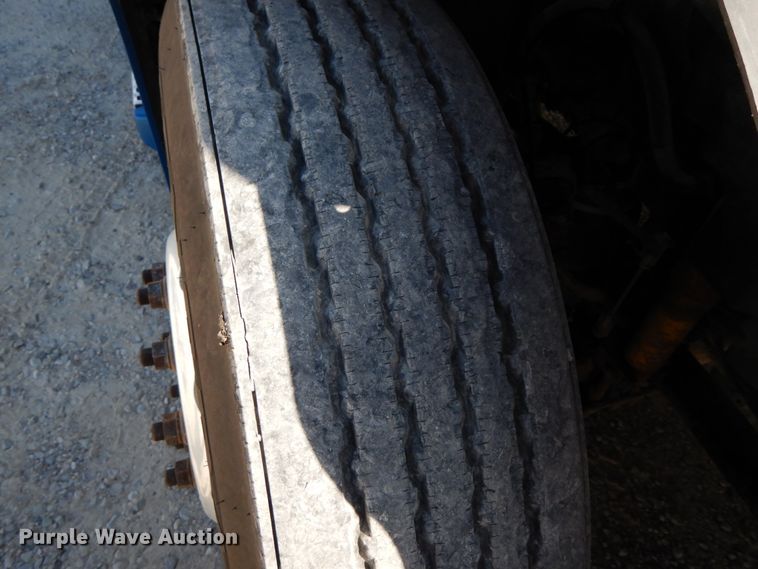 image for item HJ9718 2007 Volvo VN  10th Anniversary Series semi truck