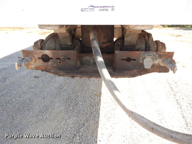 image for item HJ9720 2008 Travis end dump trailer