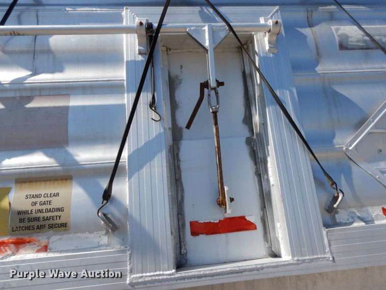 image for item HJ9720 2008 Travis end dump trailer