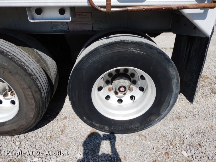 image for item HJ9720 2008 Travis end dump trailer