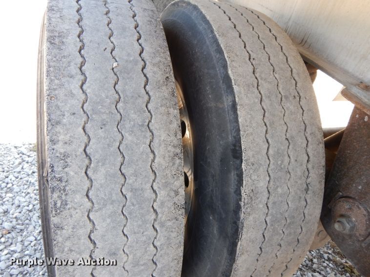 image for item HJ9720 2008 Travis end dump trailer