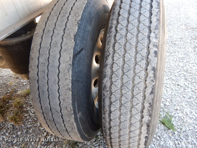 image for item HJ9720 2008 Travis end dump trailer