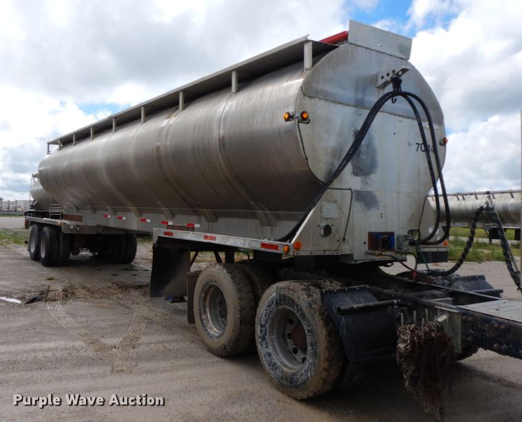 image for item HM9742 2006 Hensley ATL-36-28-8 feed delivery trailer