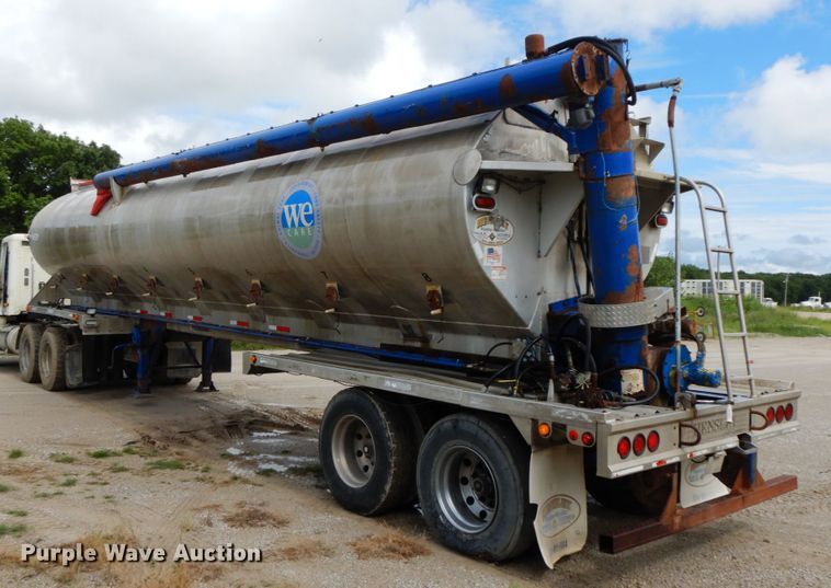 image for item HM9742 2006 Hensley ATL-36-28-8 feed delivery trailer