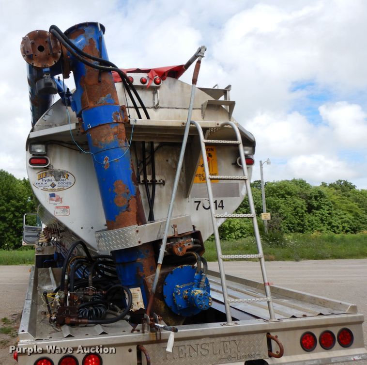 image for item HM9742 2006 Hensley ATL-36-28-8 feed delivery trailer