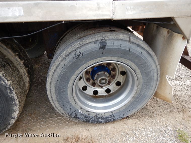 image for item HM9742 2006 Hensley ATL-36-28-8 feed delivery trailer