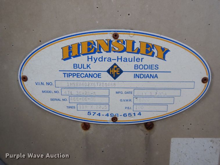 image for item HM9742 2006 Hensley ATL-36-28-8 feed delivery trailer