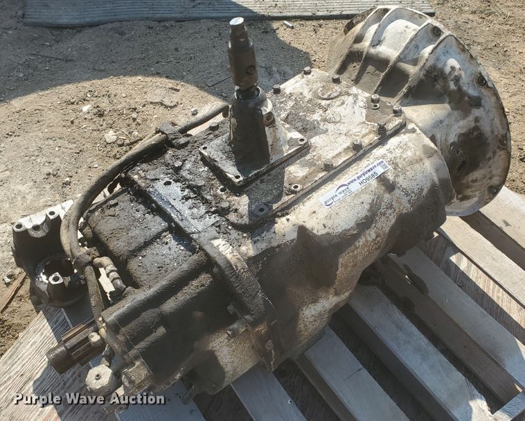 image for item HO9585 Eaton Fuller 15 speed transmission