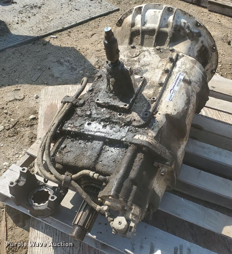 image for item HO9585 Eaton Fuller 15 speed transmission