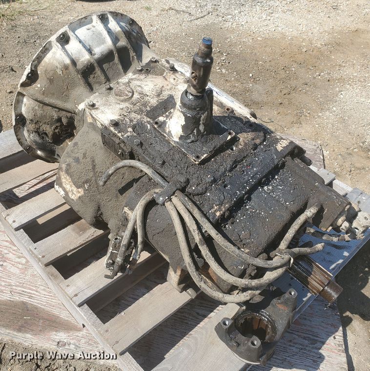 image for item HO9585 Eaton Fuller 15 speed transmission