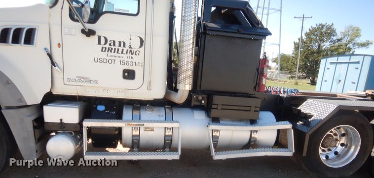 image for item HS9714 2012 Mack GU713  semi truck