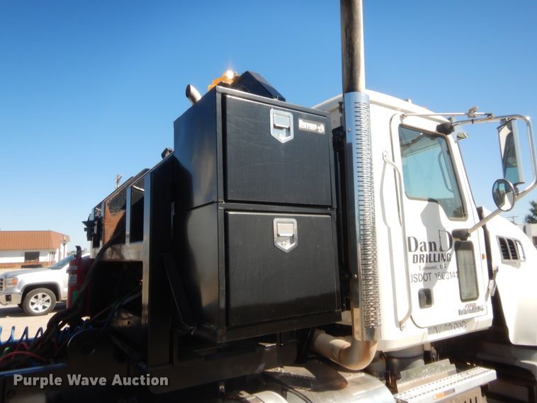 image for item HS9714 2012 Mack GU713  semi truck