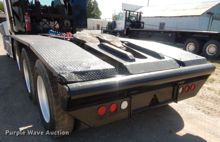 image for item HS9714 2012 Mack GU713  semi truck