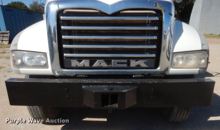 image for item HS9714 2012 Mack GU713  semi truck