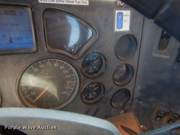 image for item HS9714 2012 Mack GU713  semi truck