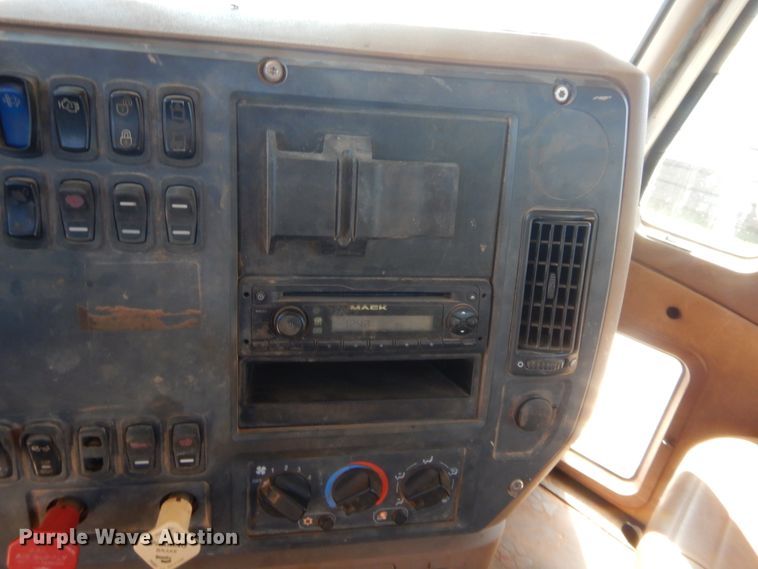 image for item HS9714 2012 Mack GU713  semi truck