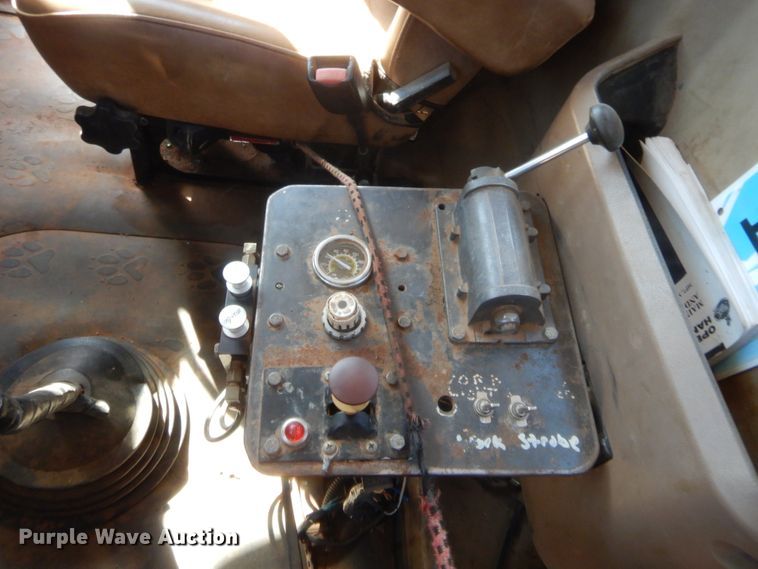 image for item HS9714 2012 Mack GU713  semi truck