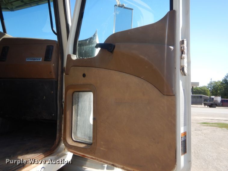 image for item HS9714 2012 Mack GU713  semi truck