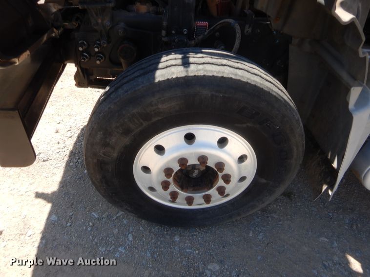 image for item HS9714 2012 Mack GU713  semi truck