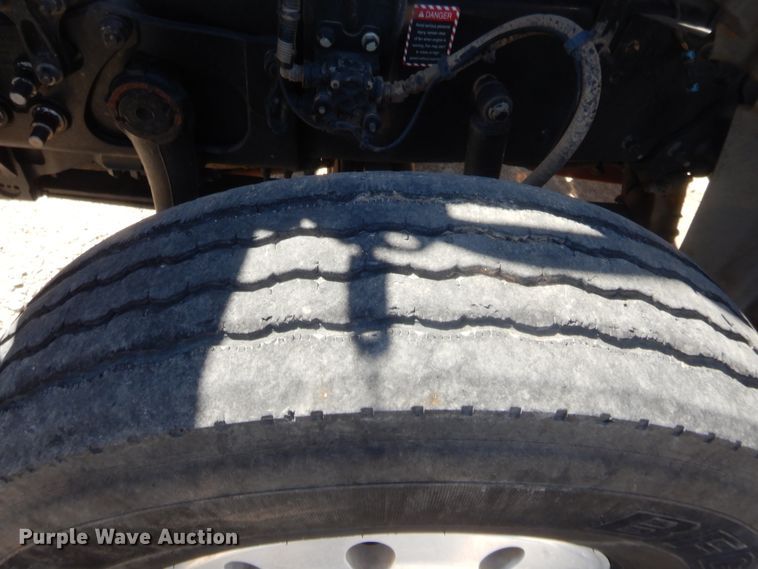 image for item HS9714 2012 Mack GU713  semi truck