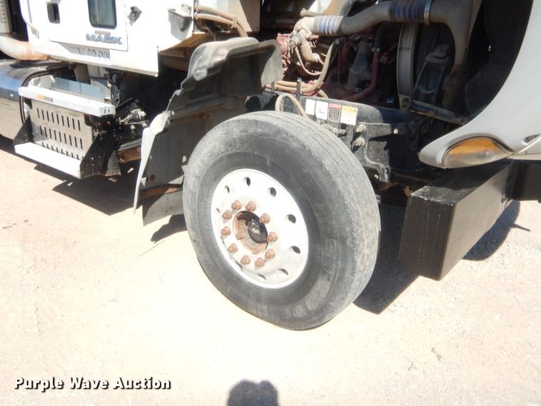 image for item HS9714 2012 Mack GU713  semi truck