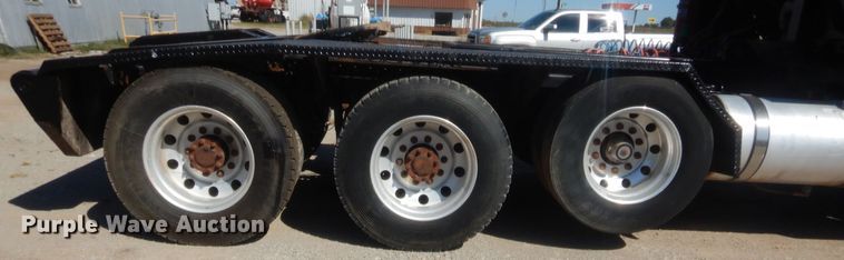 image for item HS9714 2012 Mack GU713  semi truck