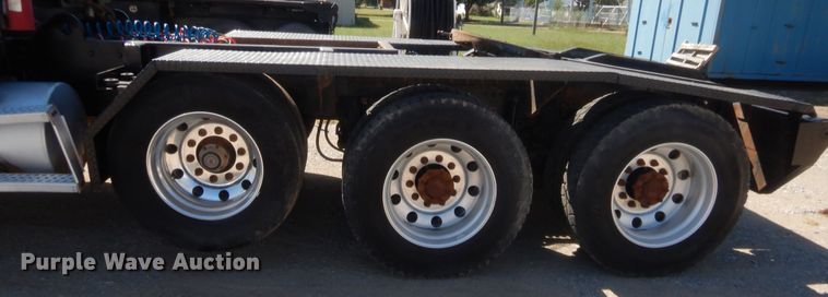 image for item HS9714 2012 Mack GU713  semi truck