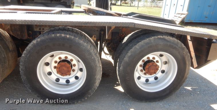 image for item HS9714 2012 Mack GU713  semi truck