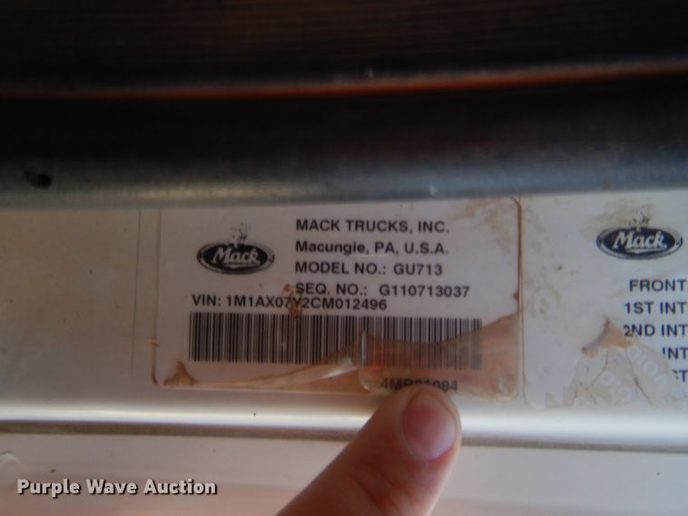 image for item HS9714 2012 Mack GU713  semi truck