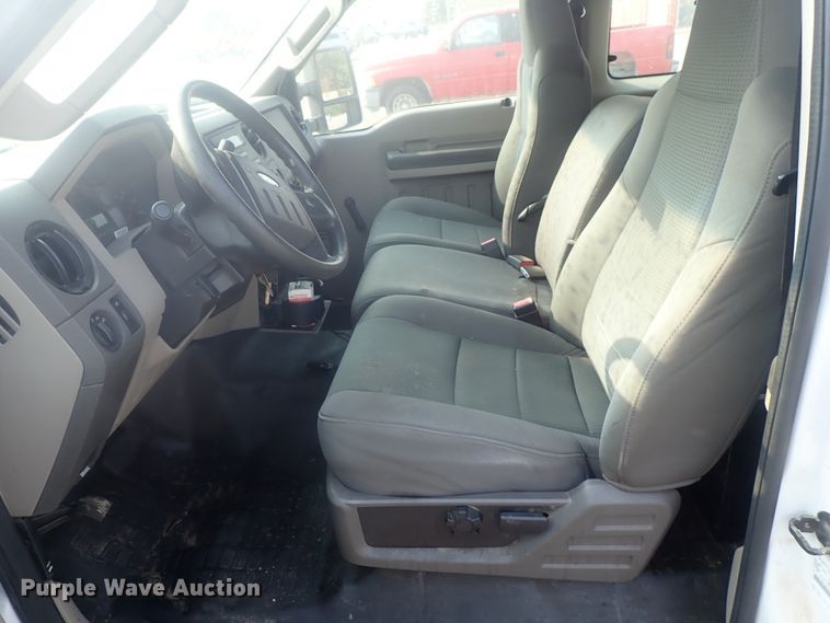 image for item DE0775 2010 Ford F450 Super Duty  SuperCab utility truck