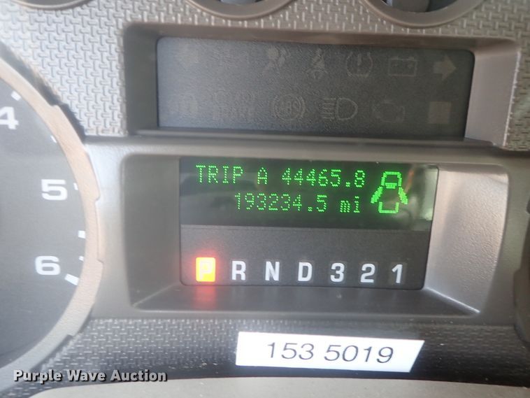 image for item DE0775 2010 Ford F450 Super Duty  SuperCab utility truck