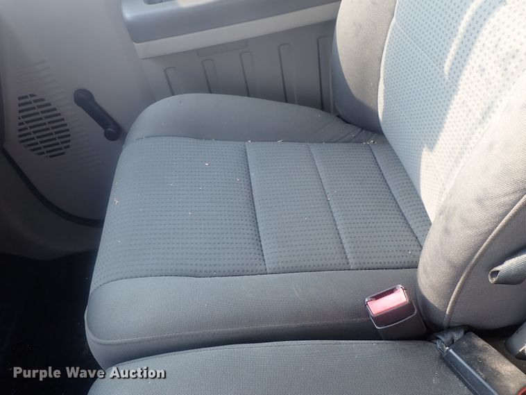 image for item DE0775 2010 Ford F450 Super Duty  SuperCab utility truck