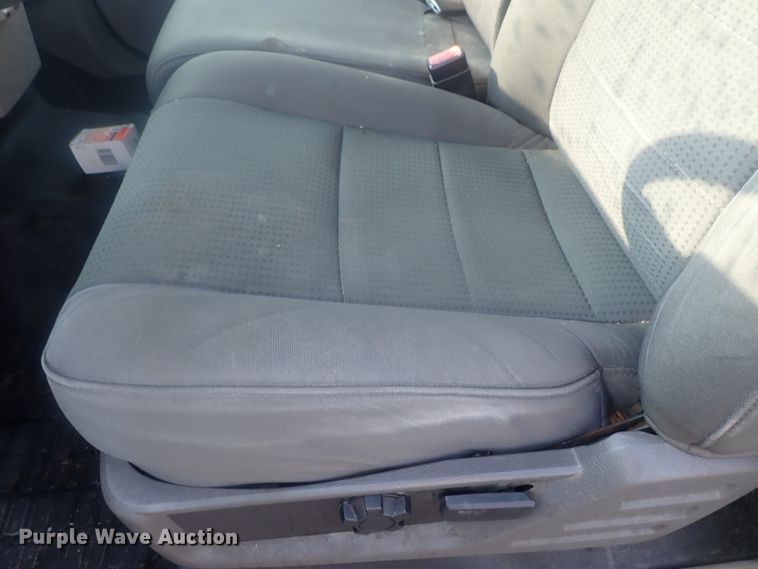 image for item DE0775 2010 Ford F450 Super Duty  SuperCab utility truck