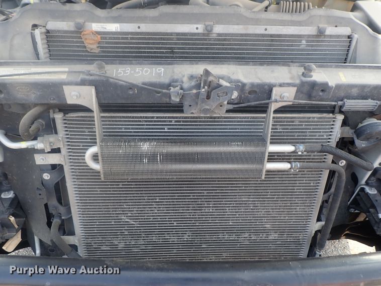 image for item DE0775 2010 Ford F450 Super Duty  SuperCab utility truck