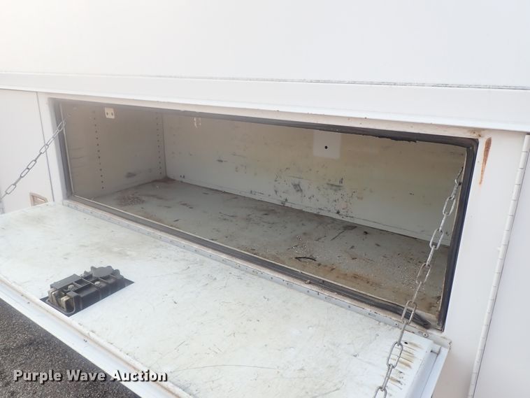 image for item DE0775 2010 Ford F450 Super Duty  SuperCab utility truck