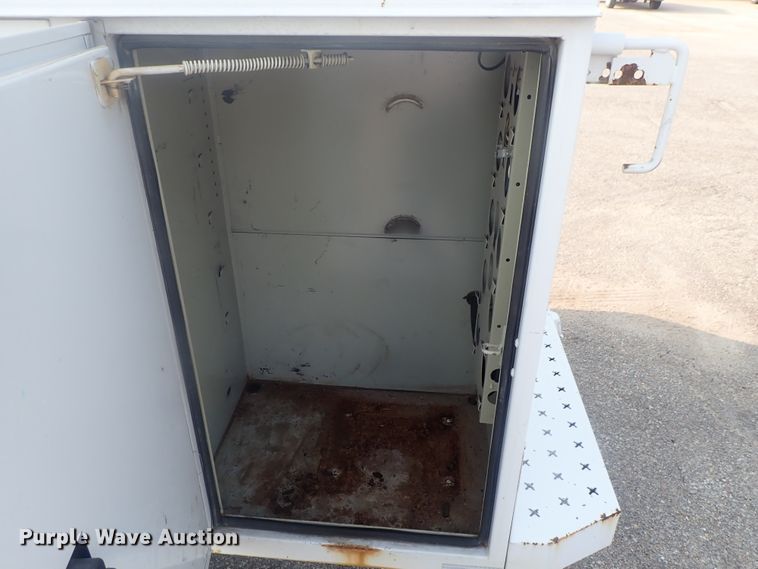 image for item DE0775 2010 Ford F450 Super Duty  SuperCab utility truck