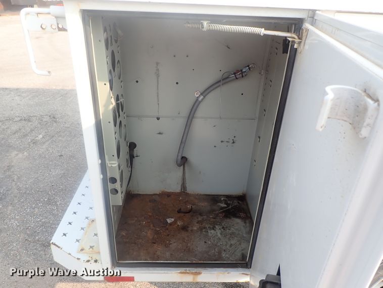 image for item DE0775 2010 Ford F450 Super Duty  SuperCab utility truck