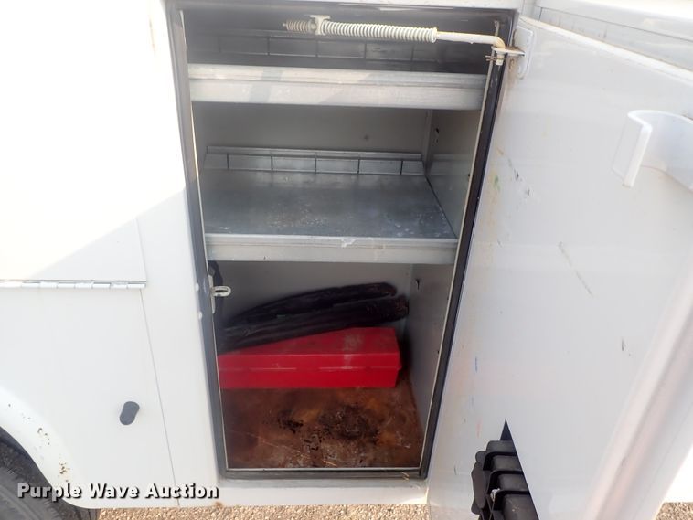 image for item DE0775 2010 Ford F450 Super Duty  SuperCab utility truck