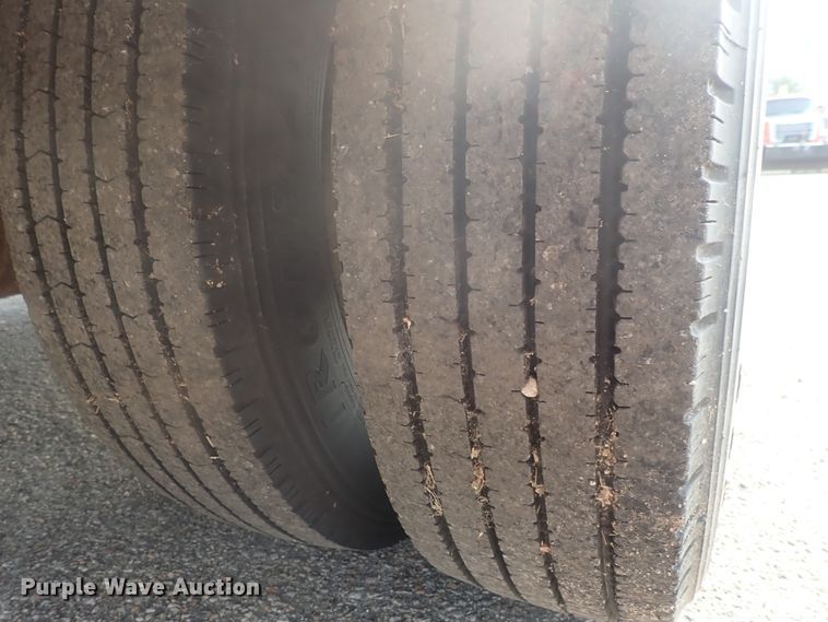 image for item DE0775 2010 Ford F450 Super Duty  SuperCab utility truck