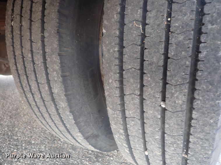 image for item DE0775 2010 Ford F450 Super Duty  SuperCab utility truck