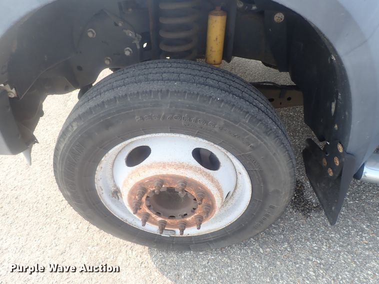 image for item DE0775 2010 Ford F450 Super Duty  SuperCab utility truck