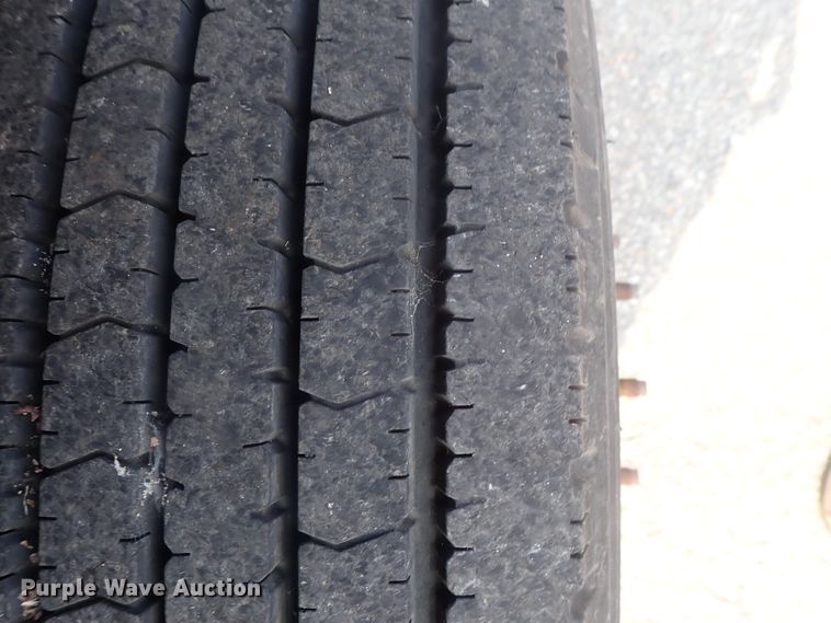 image for item DE0775 2010 Ford F450 Super Duty  SuperCab utility truck