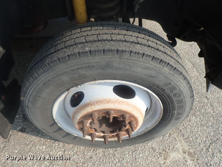 image for item DE0775 2010 Ford F450 Super Duty  SuperCab utility truck