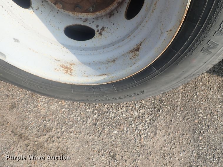 image for item DE0775 2010 Ford F450 Super Duty  SuperCab utility truck